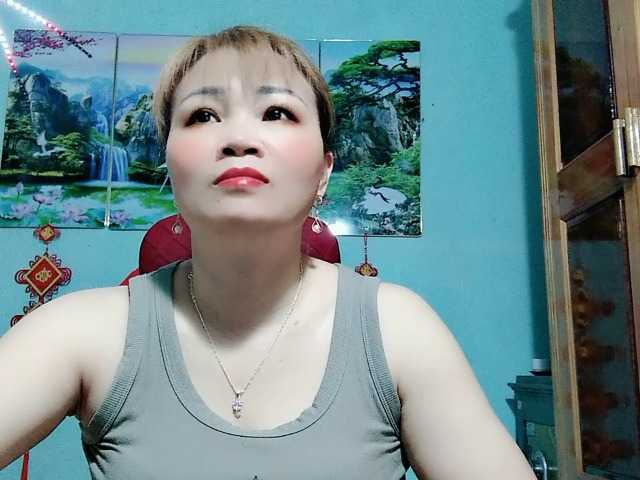 Linhanhsex2k's BongaCams show and profile