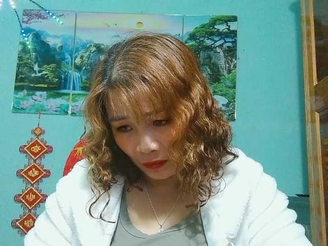 Linhanhsex2k's BongaCams show and profile