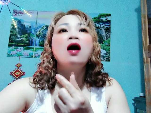 Linhanhsex2k's BongaCams show and profile