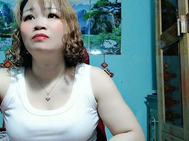 Linhanhsex2k's BongaCams show and profile