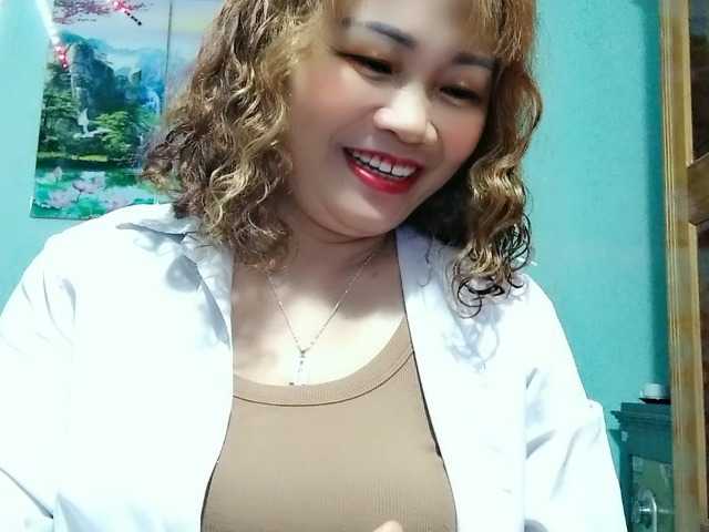 Linhanhsex2k's BongaCams show and profile