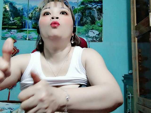 Linhanhsex2k's BongaCams show and profile