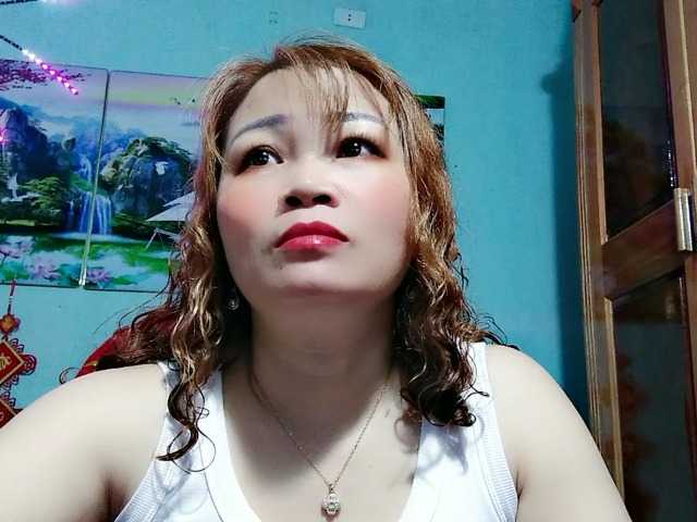 Linhanhsex2k's BongaCams show and profile