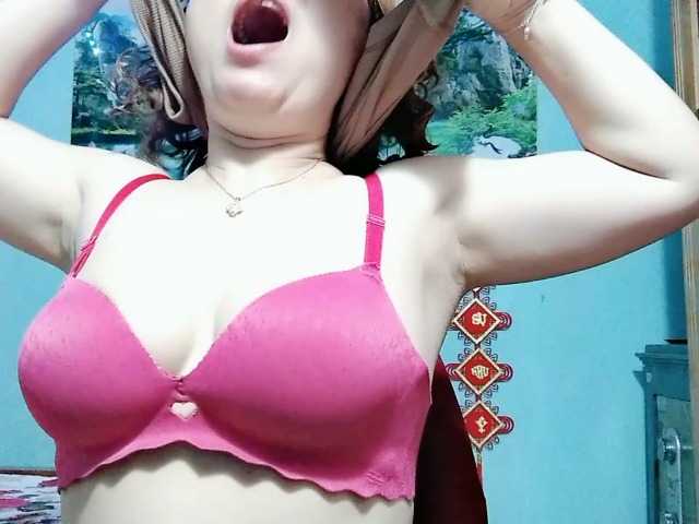 Linhanhsex2k live cam profile