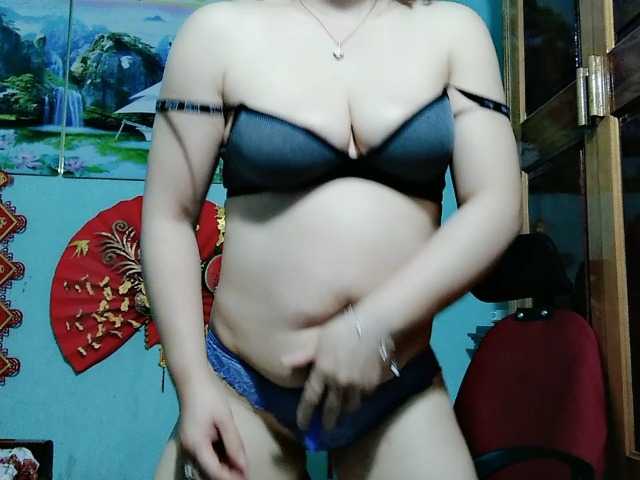 Linhanhsex2k's BongaCams show and profile