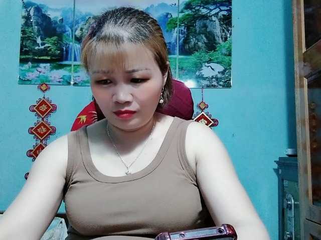 Linhanhsex2k's BongaCams show and profile