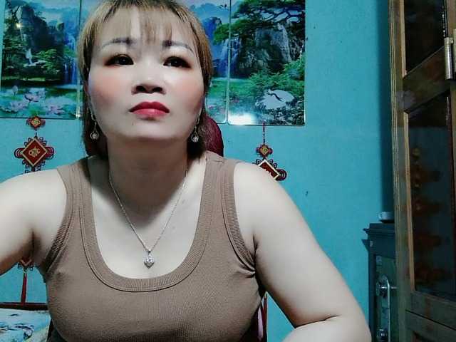 Linhanhsex2k's BongaCams show and profile