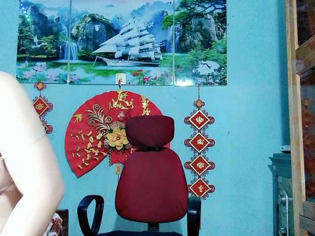 Linhanhsex2k's BongaCams show and profile