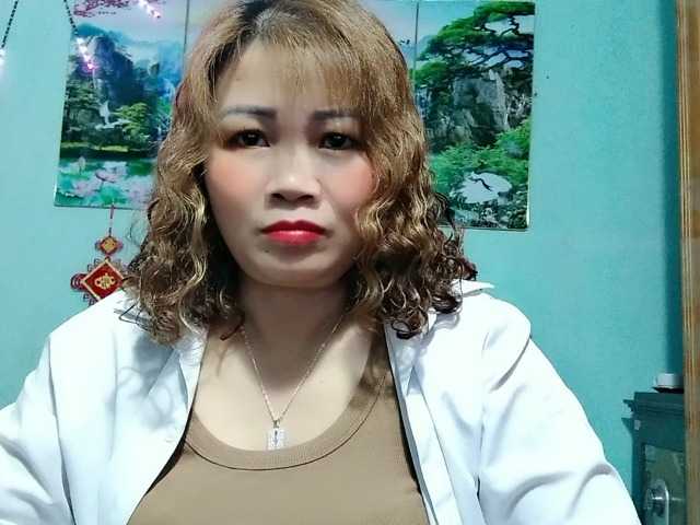 Linhanhsex2k's BongaCams show and profile