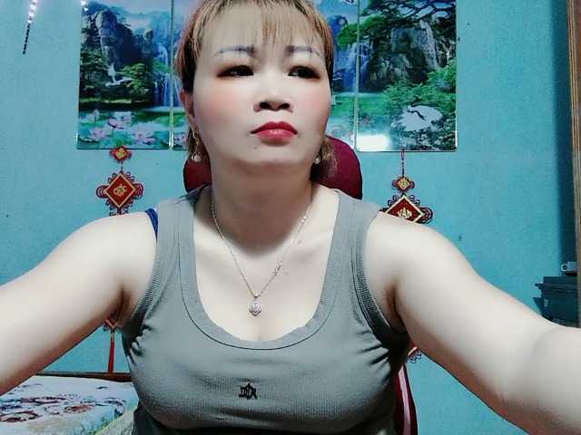 Linhanhsex2k's BongaCams show and profile