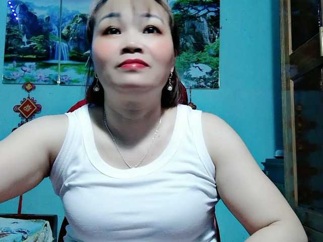 Linhanhsex2k's BongaCams show and profile