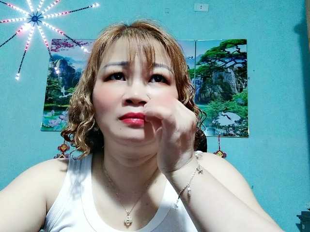 Linhanhsex2k's BongaCams show and profile