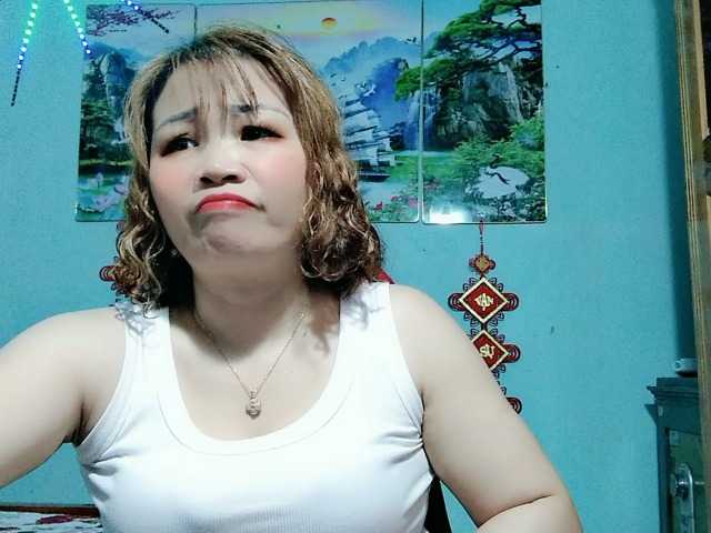 Linhanhsex2k's BongaCams show and profile