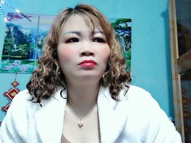 Linhanhsex2k's BongaCams show and profile