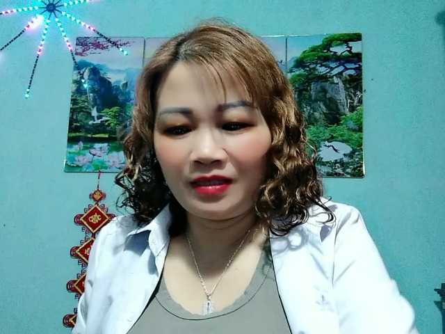 Linhanhsex2k's BongaCams show and profile