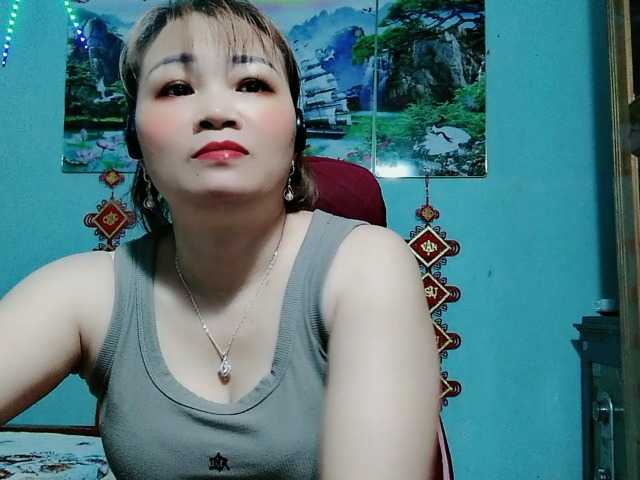 Linhanhsex2k's BongaCams show and profile