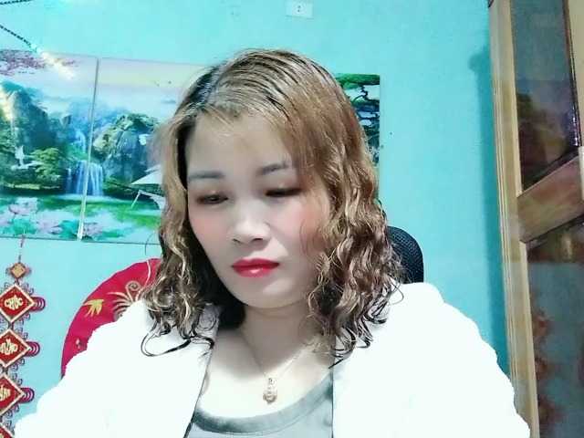 Linhanhsex2k's BongaCams show and profile