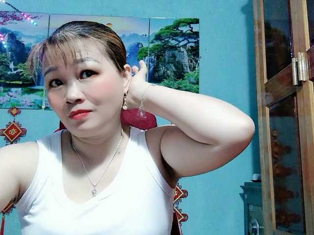 Linhanhsex2k's BongaCams show and profile