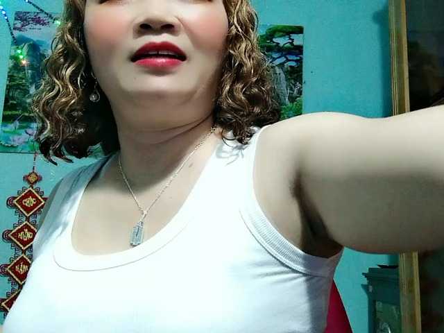 Linhanhsex2k's BongaCams show and profile