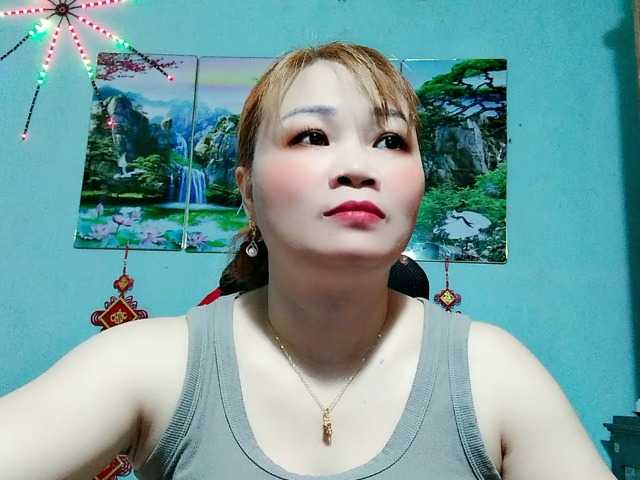 Linhanhsex2k's BongaCams show and profile