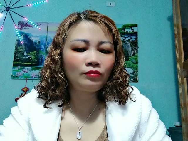 Linhanhsex2k's BongaCams show and profile