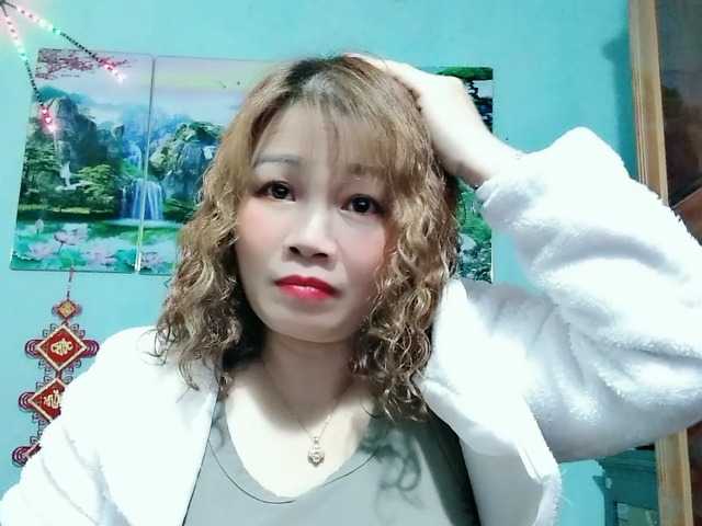 Linhanhsex2k's BongaCams show and profile