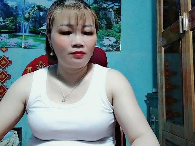 Linhanhsex2k's BongaCams show and profile