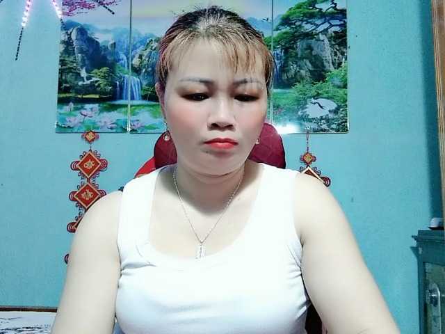 Linhanhsex2k's BongaCams show and profile