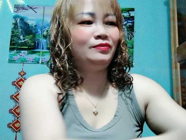 Linhanhsex2k's BongaCams show and profile