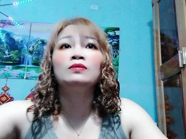 Linhanhsex2k's BongaCams show and profile