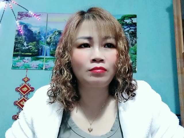 Linhanhsex2k's BongaCams show and profile