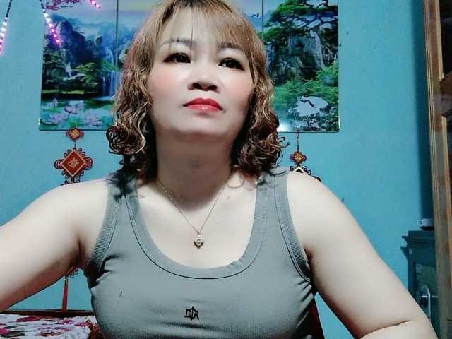 Linhanhsex2k's BongaCams show and profile