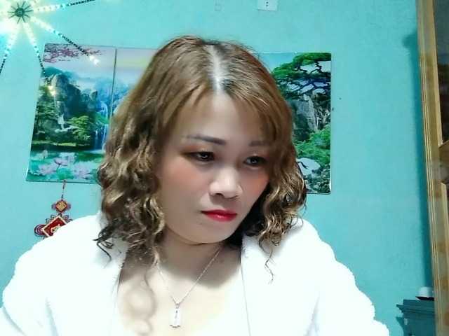 Linhanhsex2k's BongaCams show and profile