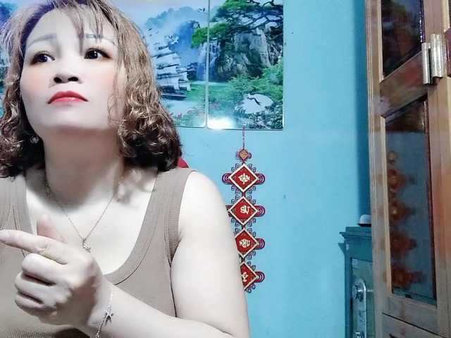 Linhanhsex2k's BongaCams show and profile