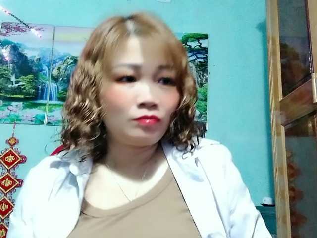 Linhanhsex2k's BongaCams show and profile