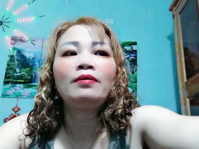 Linhanhsex2k's BongaCams show and profile