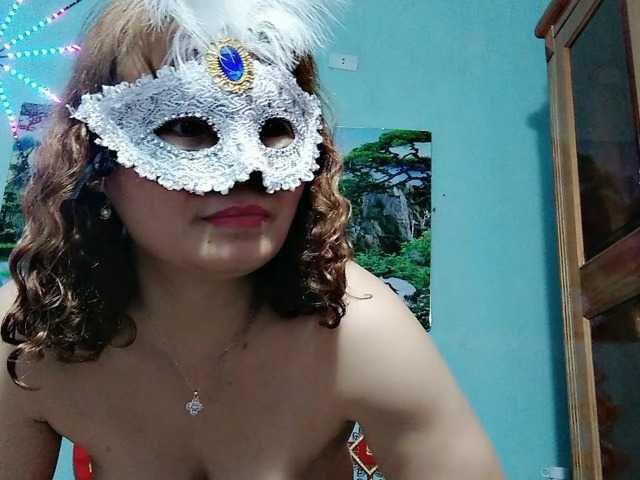 Linhanhsex2k's BongaCams show and profile