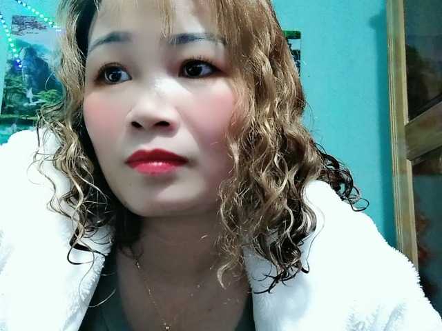 Linhanhsex2k's BongaCams show and profile