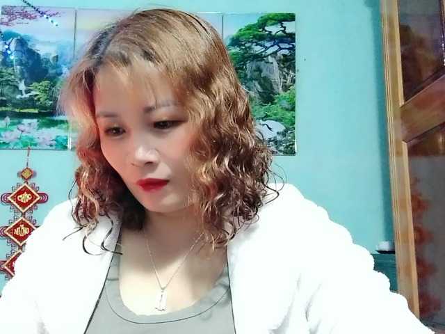 Linhanhsex2k's BongaCams show and profile