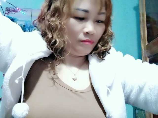 Linhanhsex2k's BongaCams show and profile