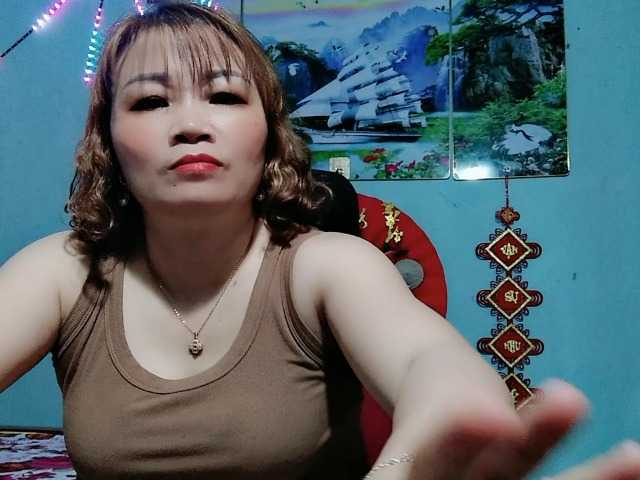 Linhanhsex2k's BongaCams show and profile