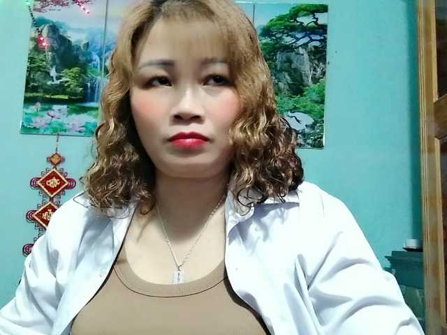 Linhanhsex2k's BongaCams show and profile