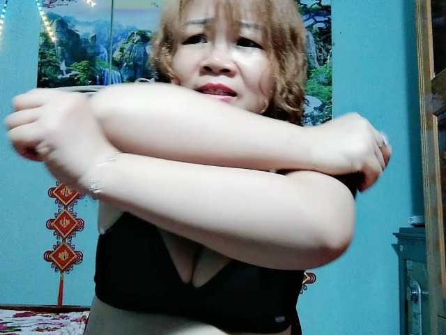 Linhanhsex2k's BongaCams show and profile