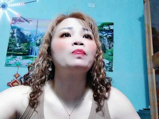 Linhanhsex2k's BongaCams show and profile