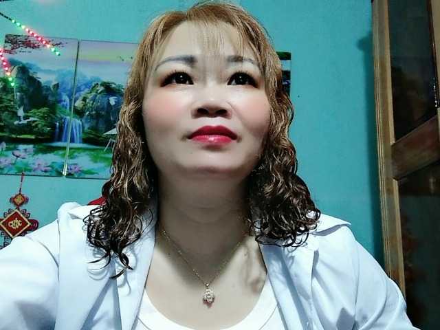 Linhanhsex2k's BongaCams show and profile