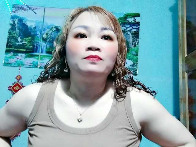 Linhanhsex2k's BongaCams show and profile