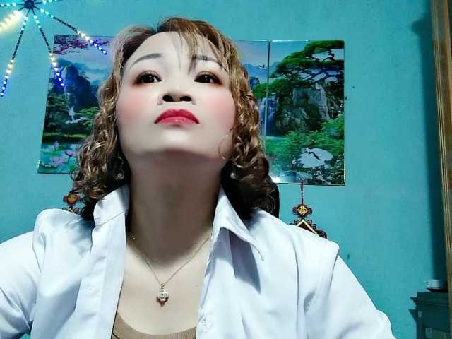 Linhanhsex2k's BongaCams show and profile