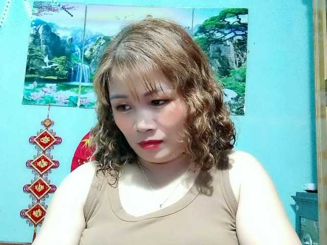 Linhanhsex2k's BongaCams show and profile