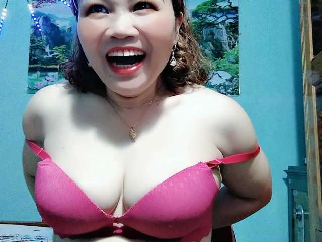 Linhanhsex2k's BongaCams show and profile