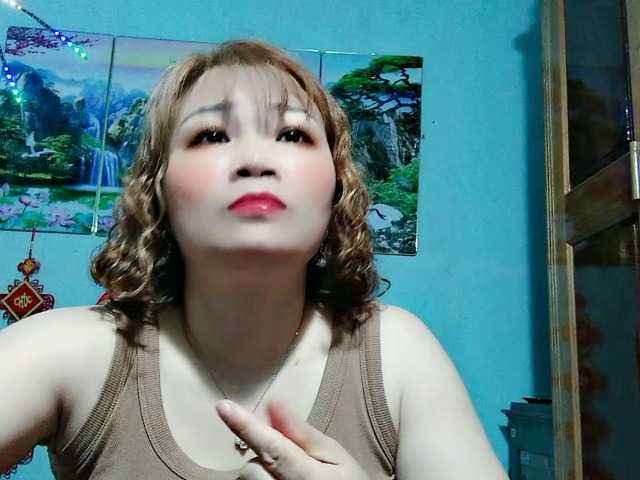 Linhanhsex2k's BongaCams show and profile